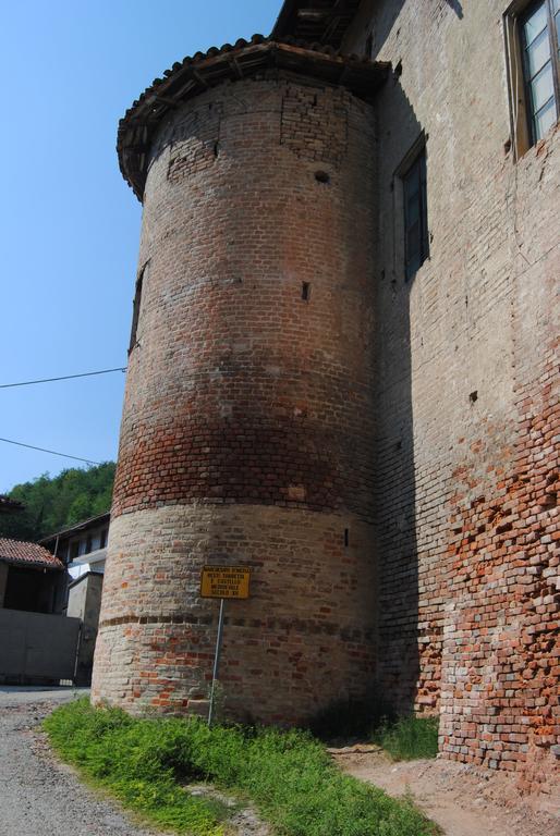 Apartments Casa Nel Verde Rocchetta Tanaro Dış mekan fotoğraf